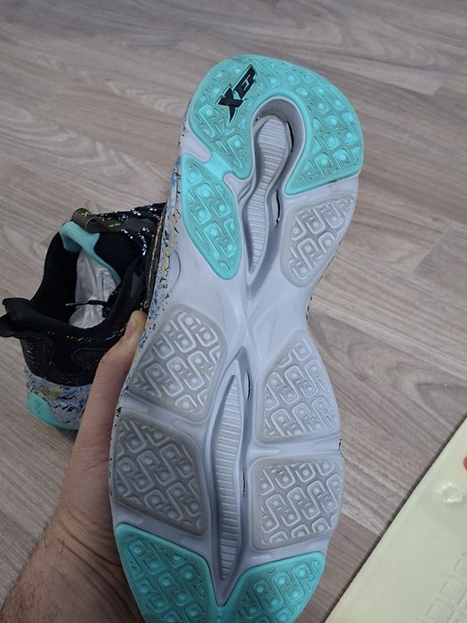 Кроссовки Xtep original Продаю Новы они всего лишь один раз одевал всё