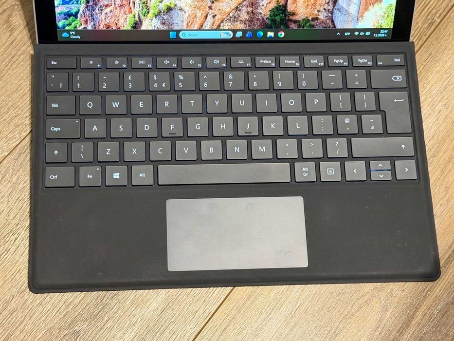 Microsoft Surface Pro 7 i3-1005G1/4RAM/120SSD/Intel UHD/QHD Touch