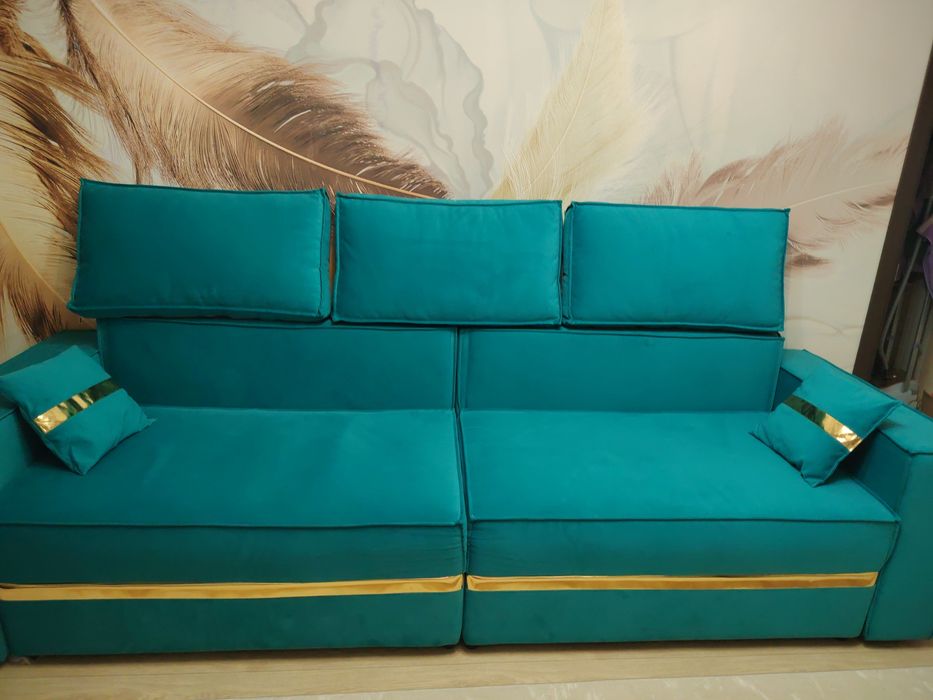 Диван в отличном состояний