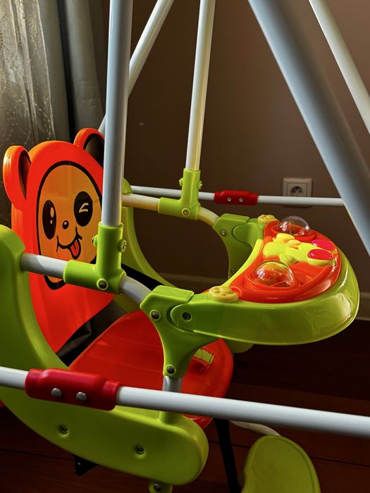 Продам универсальную детскую качелю