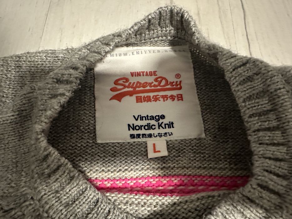 Дамски пуловер Superdry
