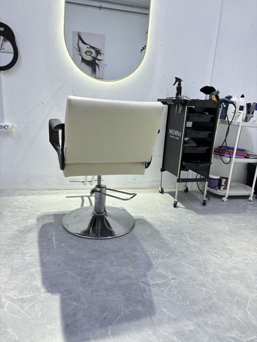 Кресло парихмакерский