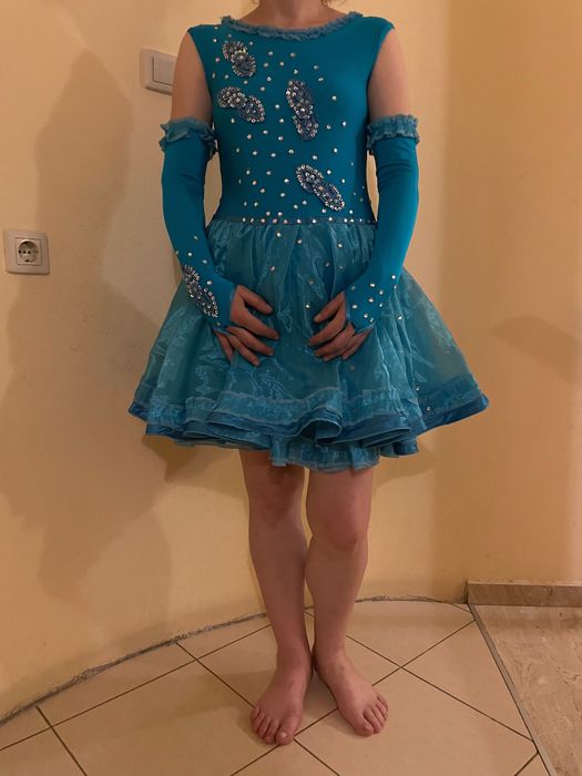 Официална рокличка .