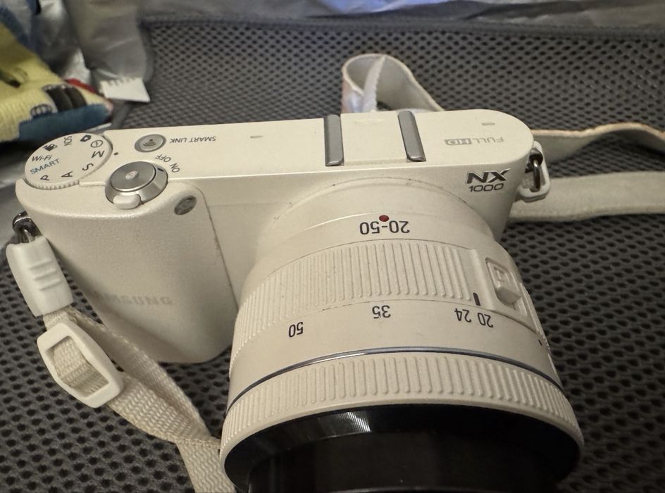 Camera Samsung NX1000, 20.3MP, + Obiectiv 20-50mm