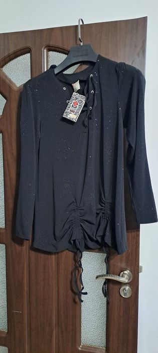 Bluza noua cu sclipici