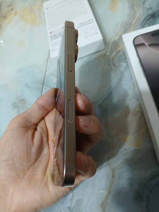Айфон 16про на 256гб золотой