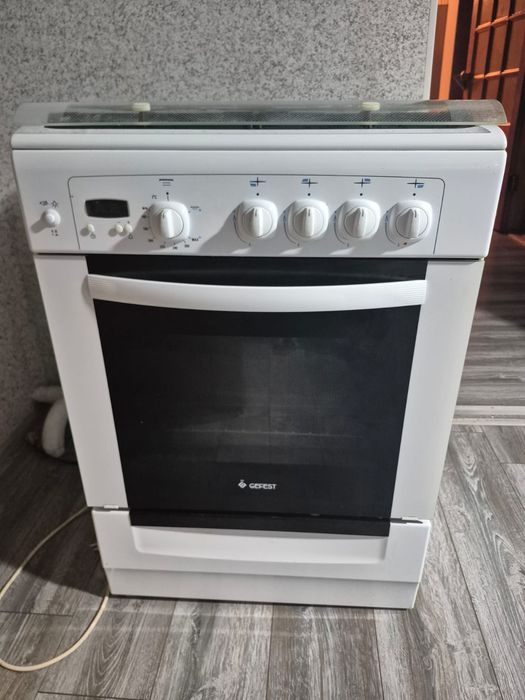 Продам газовую плиту