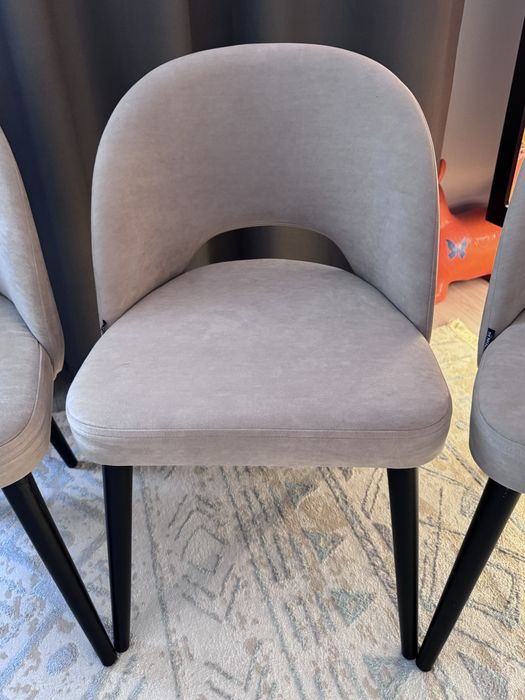 Продам все 4 стула 80000