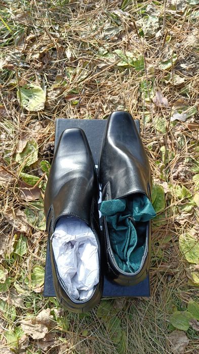 Продам туфли новые мужские