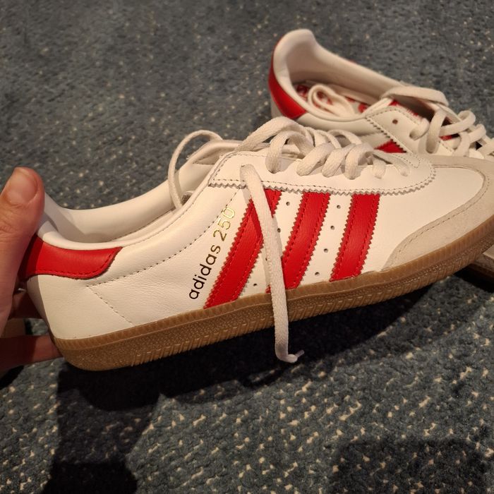 Papuci adidas marimea 41 uk 7