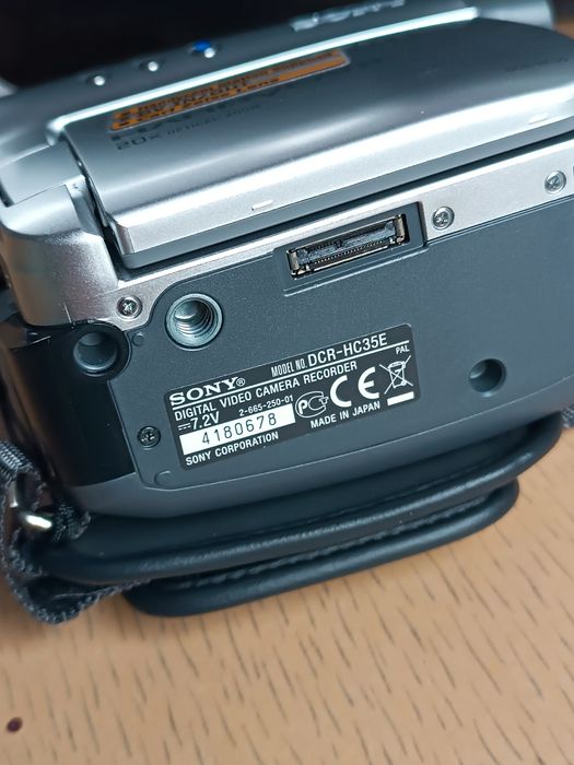 Видеокамера Sony Handycam