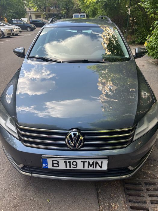 VOLKSWAGEN Passat