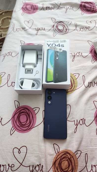 Продам телефон vivo Y04s