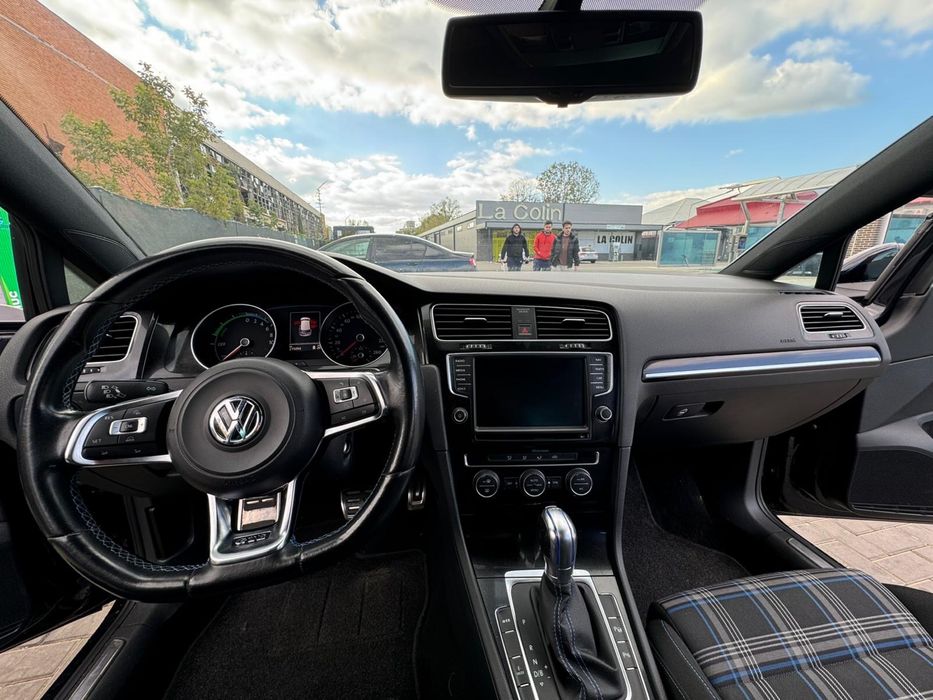 Volkswagen Golf GTE Hibrid plug in