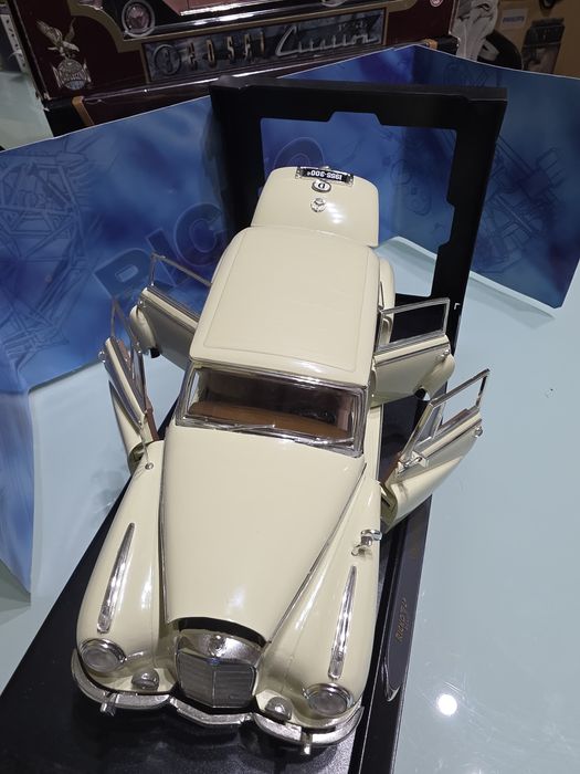 Mercedes 300C 1955 (1:18)