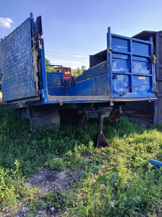 Vând. Benă basculabila zau SCHIMBdemontata de pe o Scania de 9t