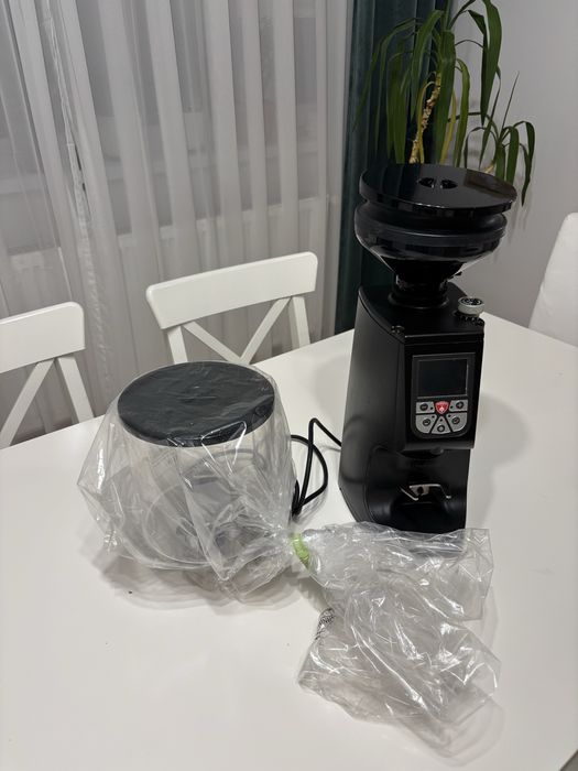 Rasnita cafea profesionala - Eureka Atom 75 Specialty+Blow-out Hopper