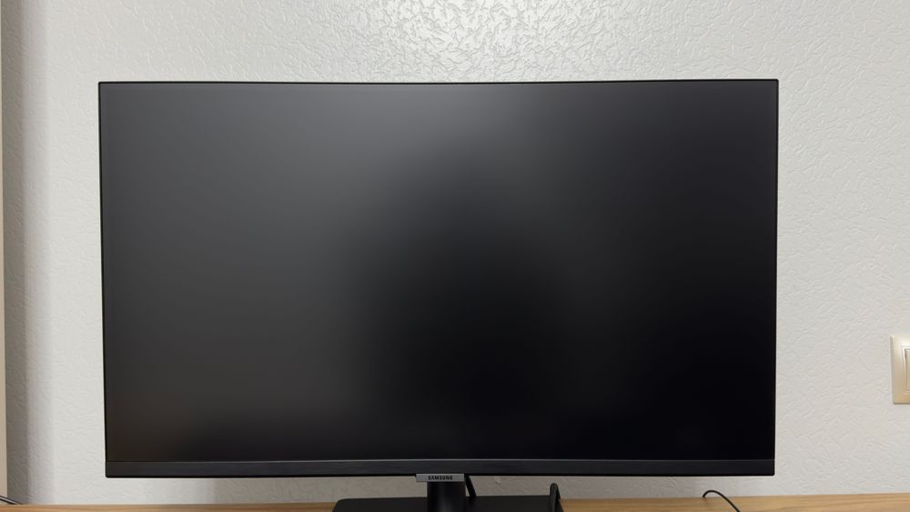 Монитор Samsung 2560x1440