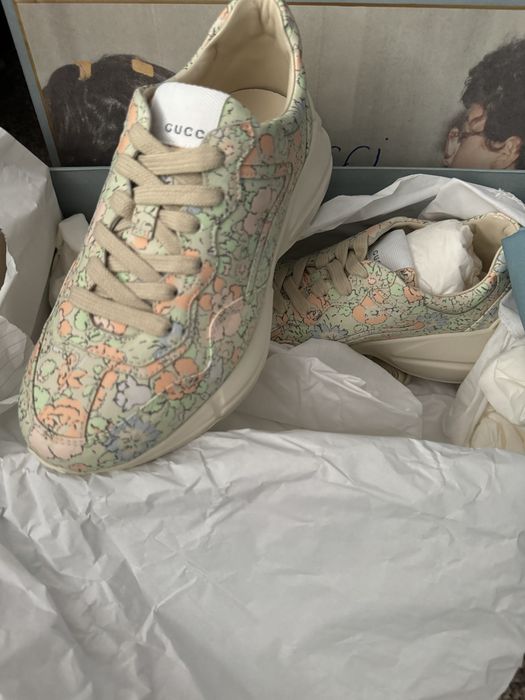 Gucci sneackers 35