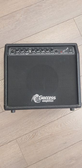 Комбоусилитель для электрогитары