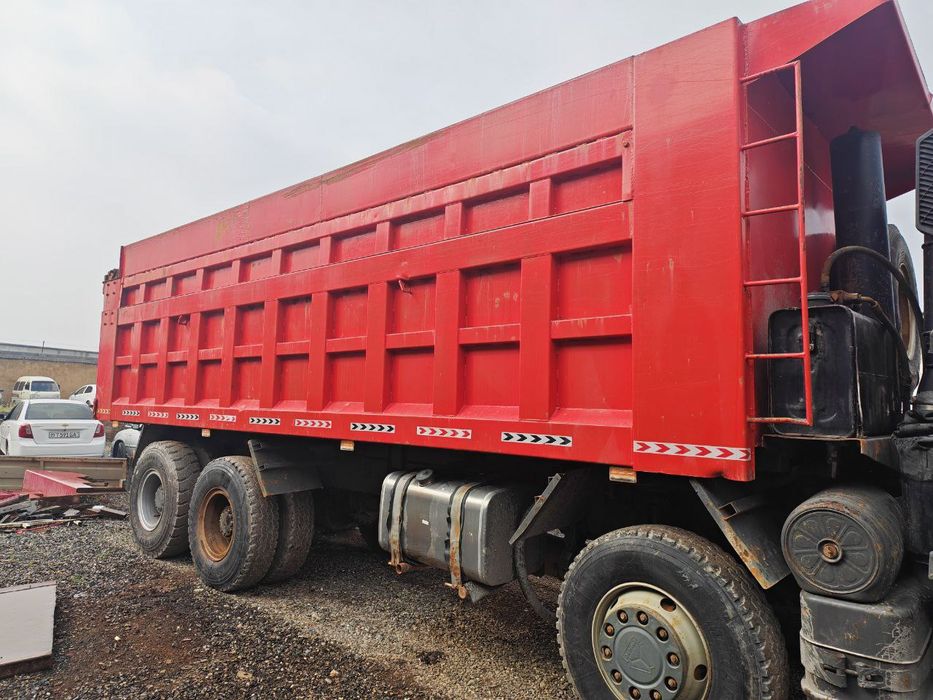 HOWOni kuzufi silindri kanmplekt sotiladi srochni