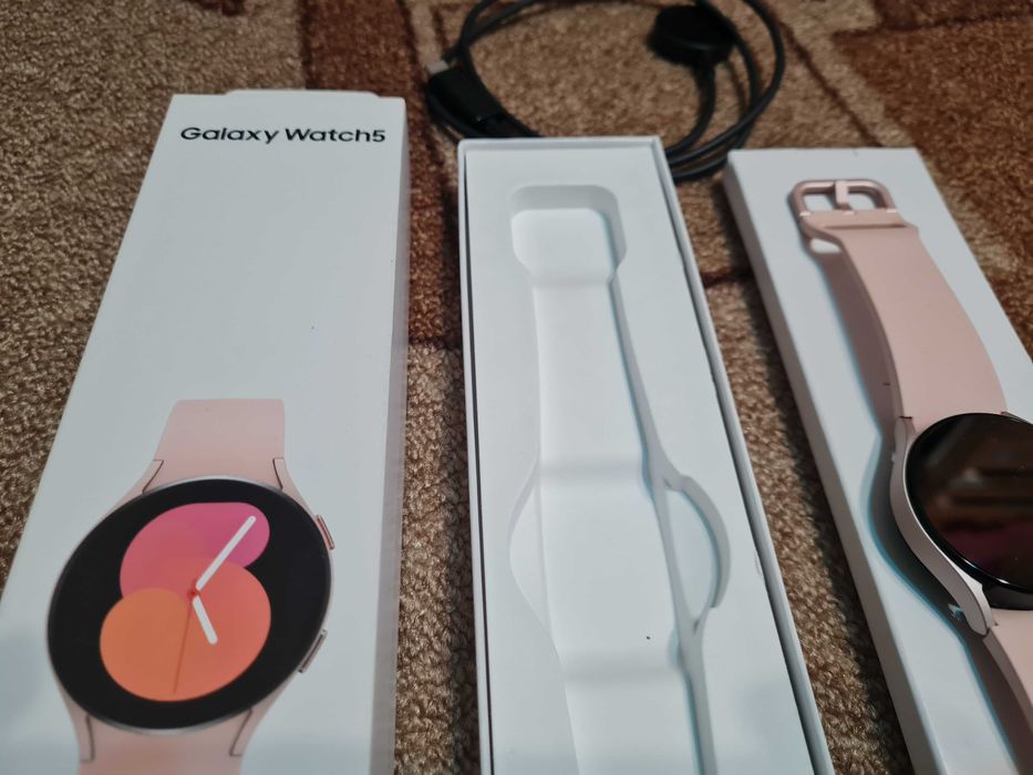 Спешно Smartwatch Samsung Galaxy Watch5, 40 мм, BT, Pink Gold