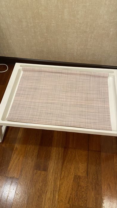 Продам стол ikea в отличном состоянии