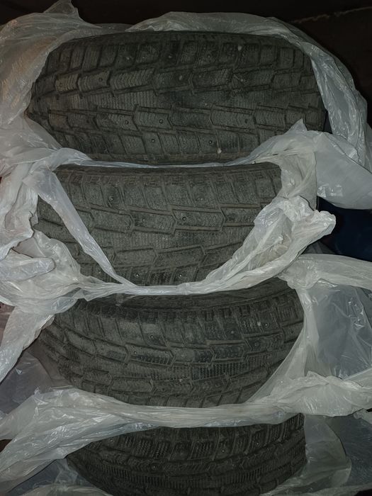 Продам покрышки на 15