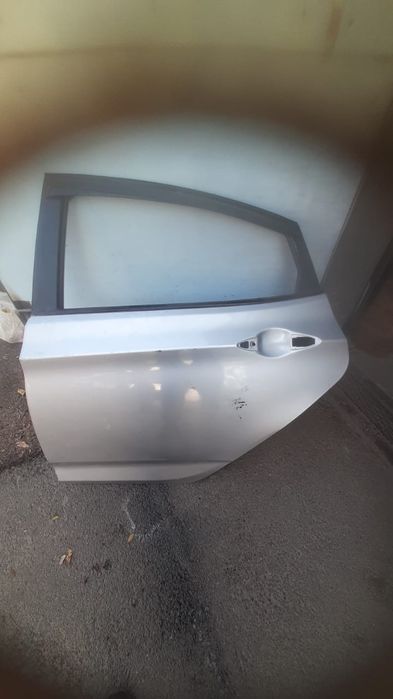 Дверь на Hyundai ACCENT