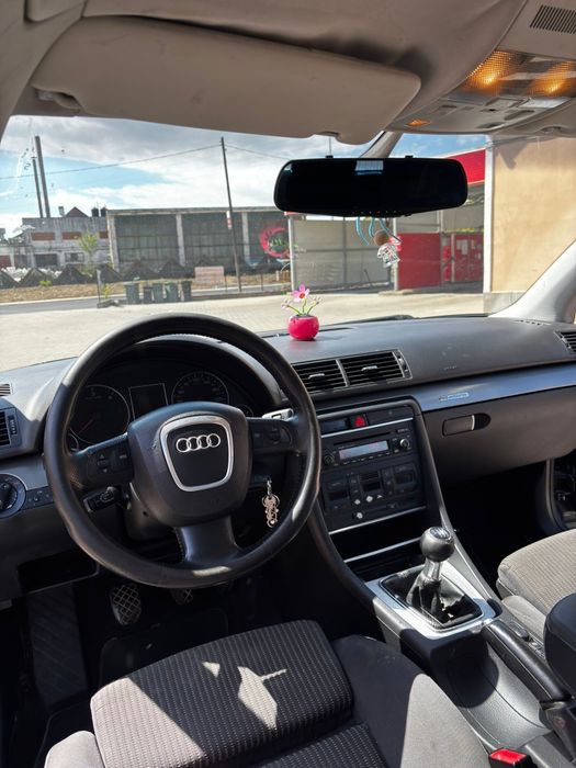 AUDI A4 0 — imagine 5