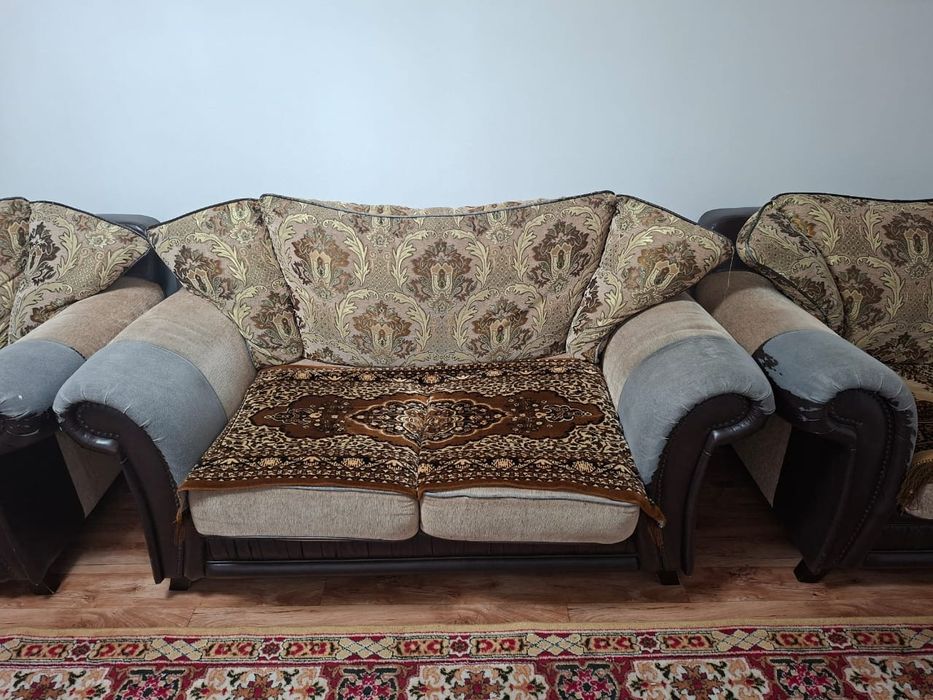 Продам диван тройка