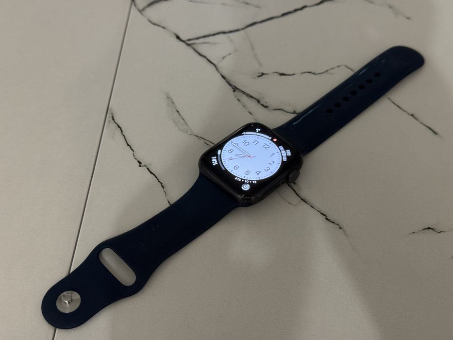 Apple Watch SE 44mm GPS