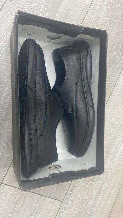 Мужская обувь черная