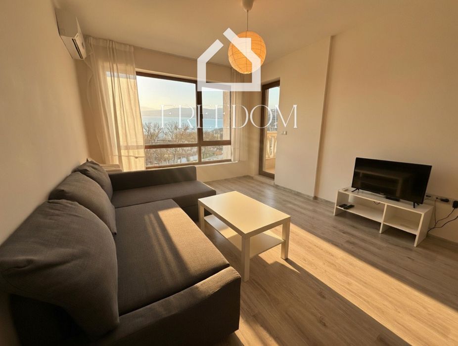 Двустаен апартамент с морска панорама, Варна, South Bay