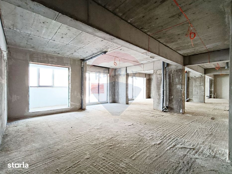 Vanzare Spatiu Comercial Parter, Terasa 63mp | M. Berceni la 9 minute
