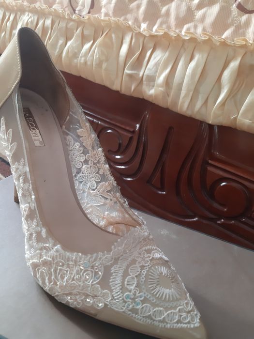 Продам туфли Баскони