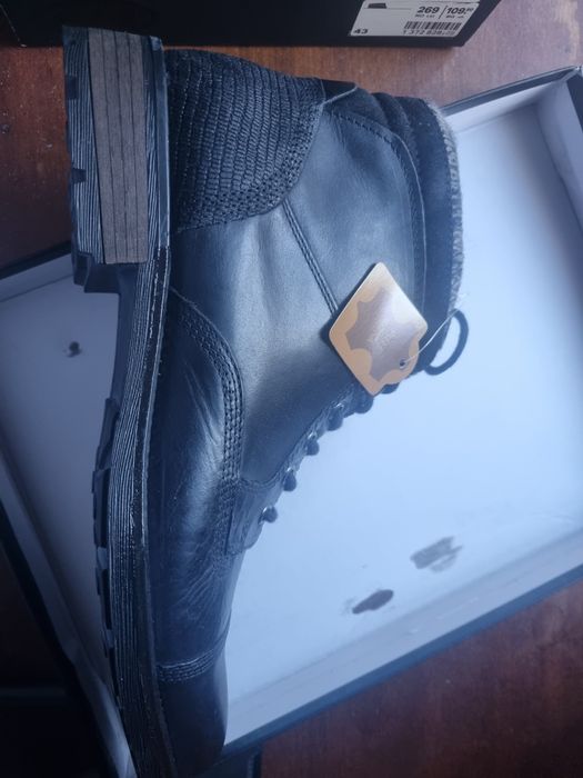 Ghete noi piele naturala