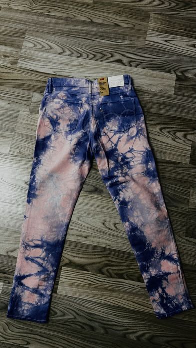 Нови дамски дънки Levis