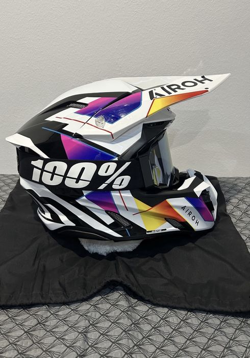 Каска Airoh twist 3 rainbow с очила 100% размер М