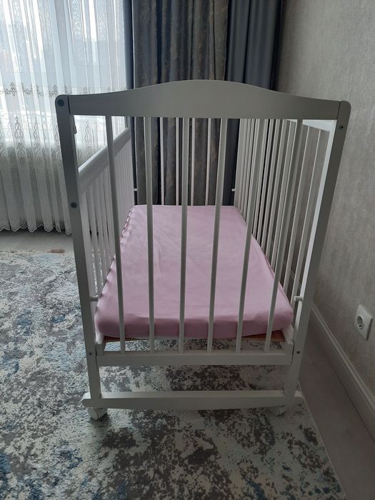 Продам детскую кроватку