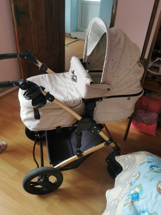 Бебешка количка Chipolino