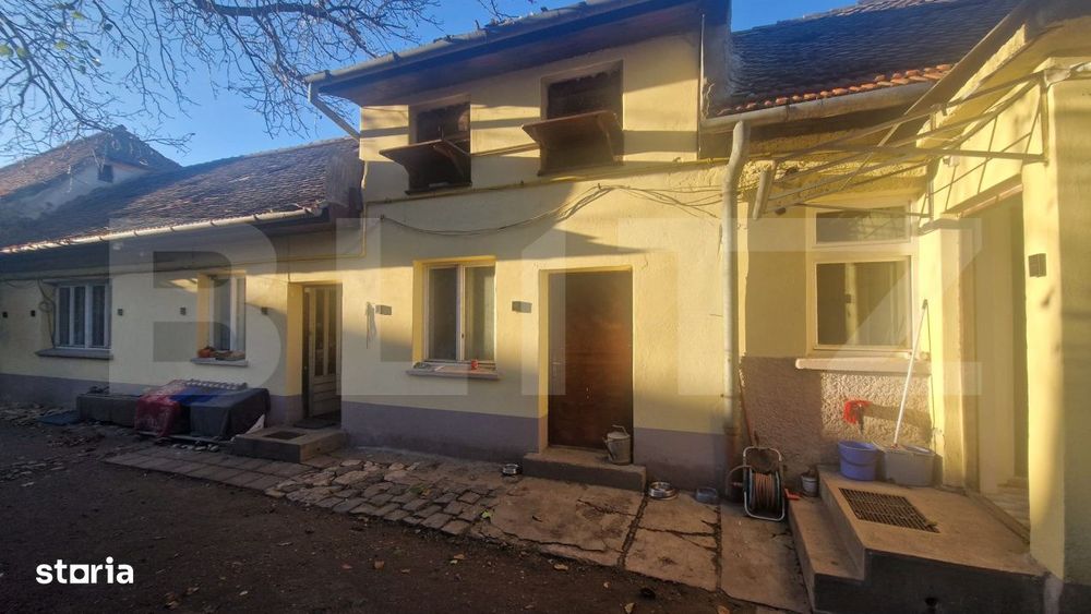 Casa de vanzare, 1360 mp teren, strada asfaltata, circulata, Centrul V