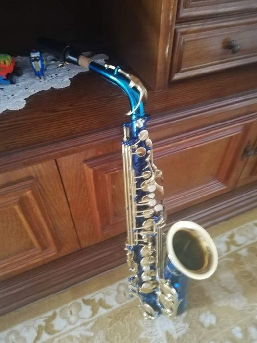 Saxofon de vânzare