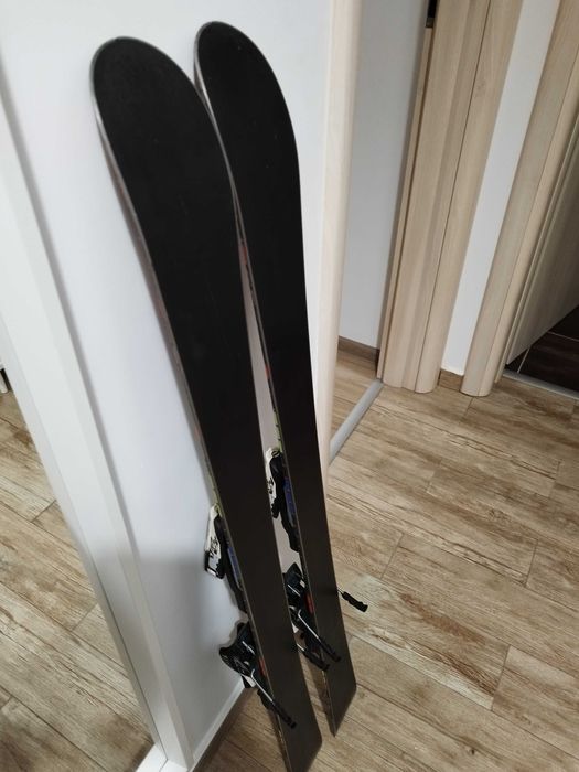 Schiuri copii lungime 117 cm in stare buna.  200 lei