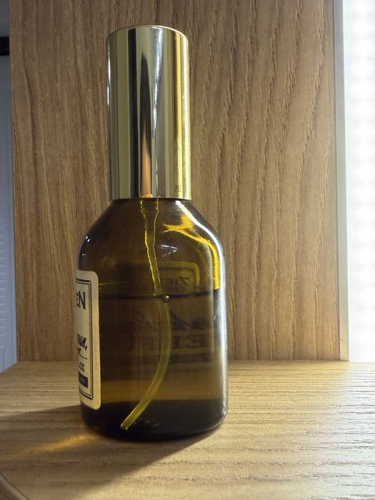 Zielinski & rozen Pink pepper, elemi, cinnamon, leather