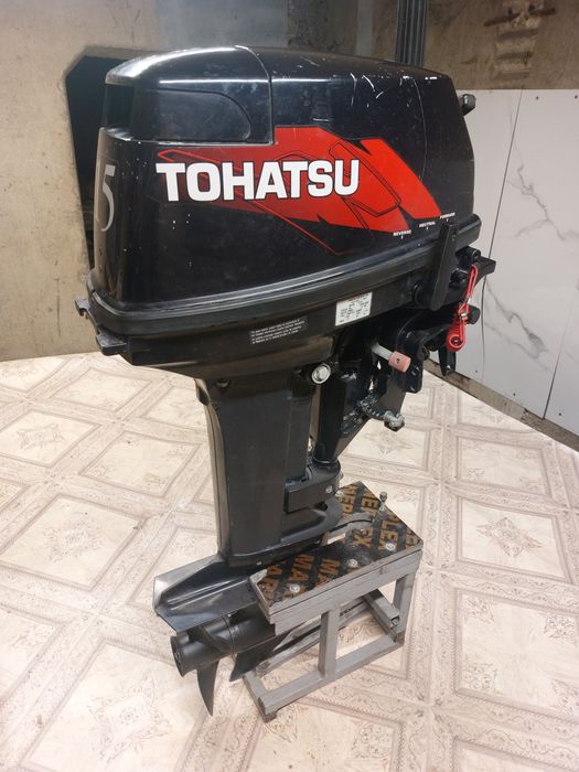 Продам лодочный мотор Тохатсу 15