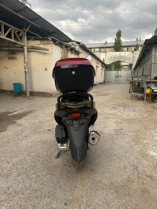 Скутер мопед макси