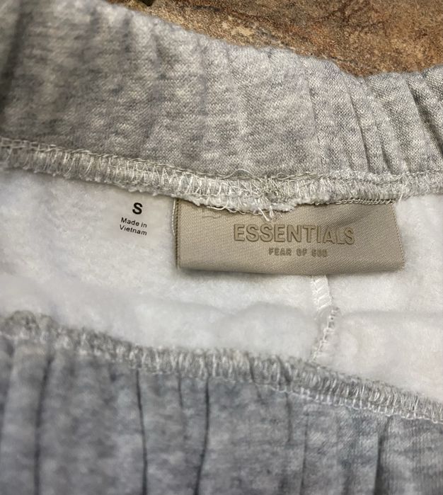 ESSENTIALS Fear of God екип
