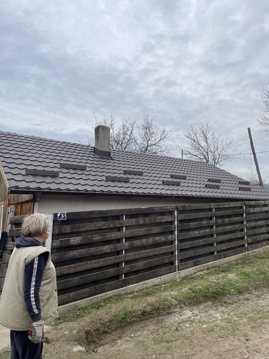 P. F. A.  Acoperis complect