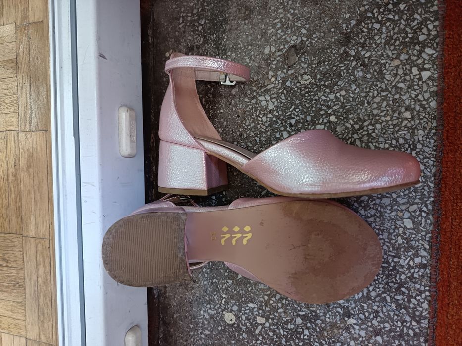 Pantofi cu  bareta